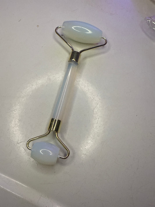 Opal face roller